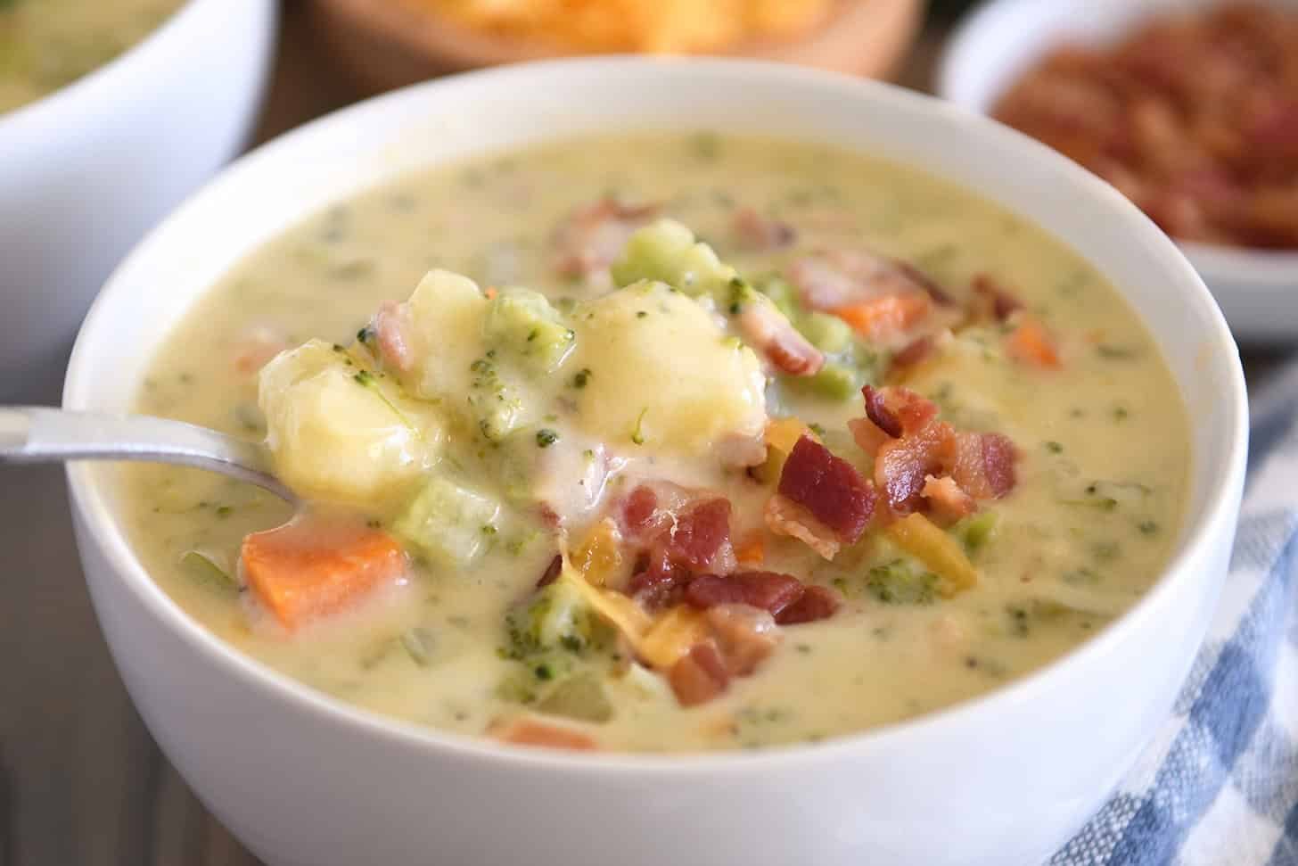 Loaded Broccoli Cheese and Bacon Soup