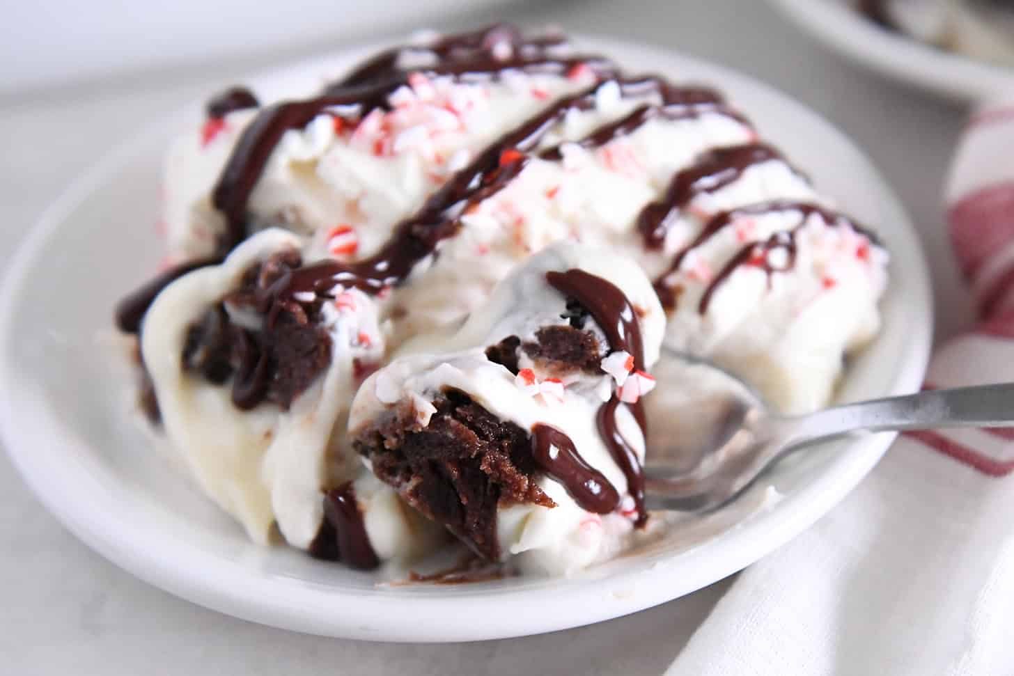 Brownie Peppermint Bark Pudding Trifle