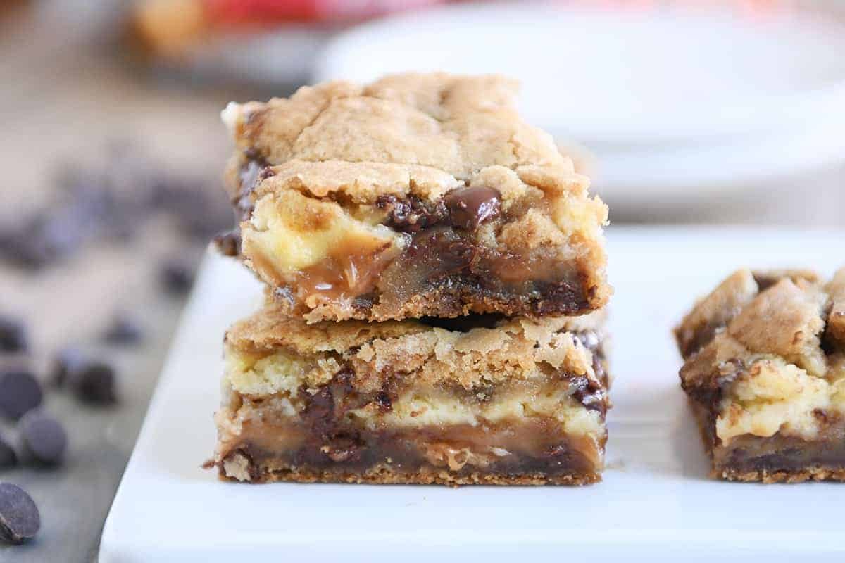Caramel Cheesecake Stuffed Chocolate Chip Cookie Bars