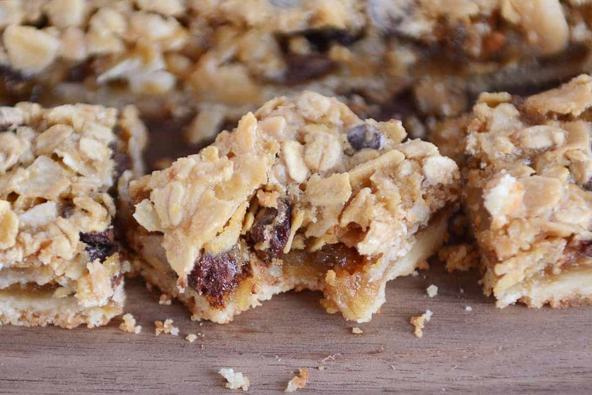 Caramel Oat Chocolate Chunk Shortbread Bars