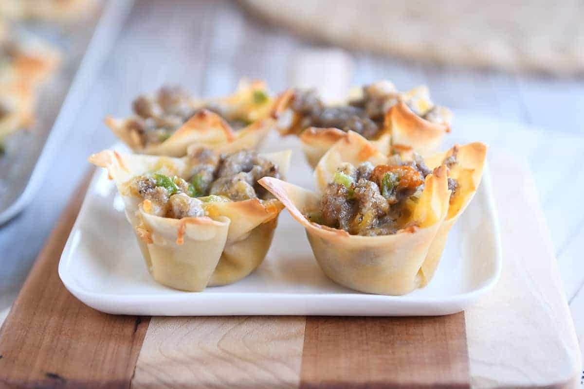 Cheesy Sausage Wonton Bites