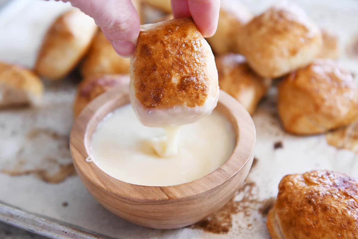 Easy Homemade Soft Pretzel Bites