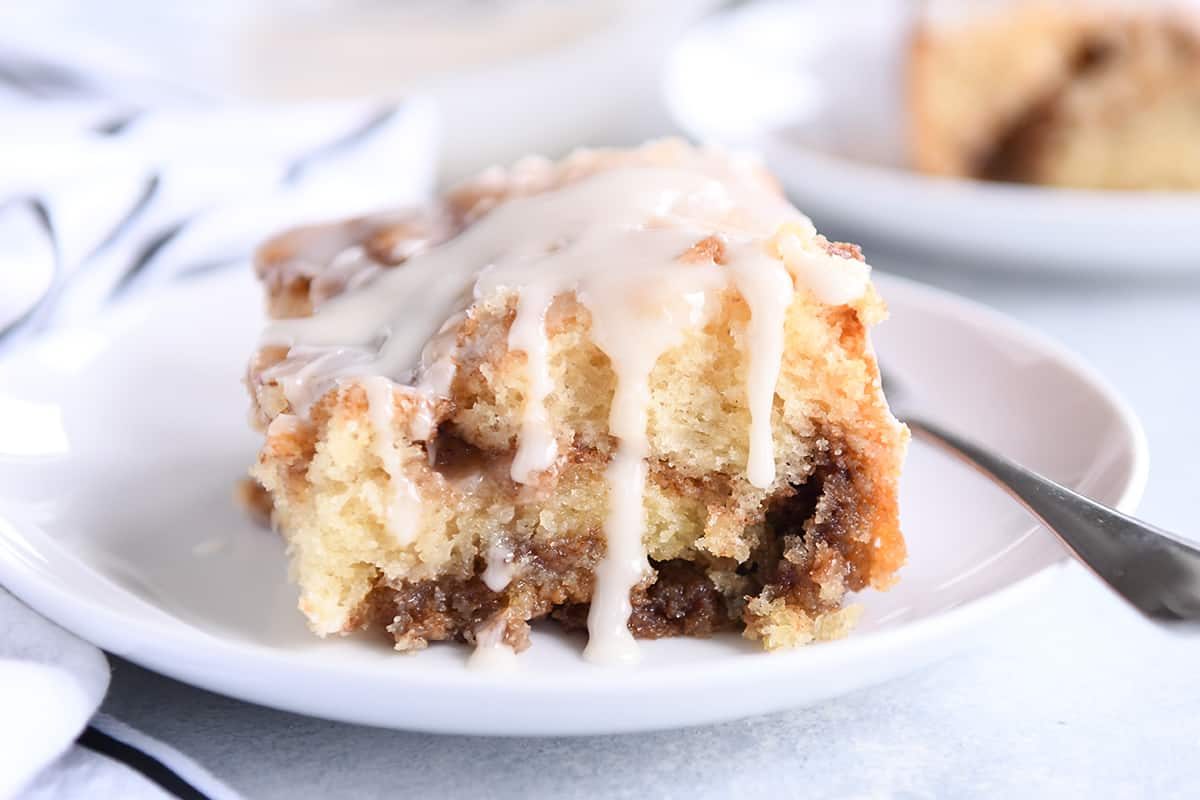 Cinnamon Roll Cake