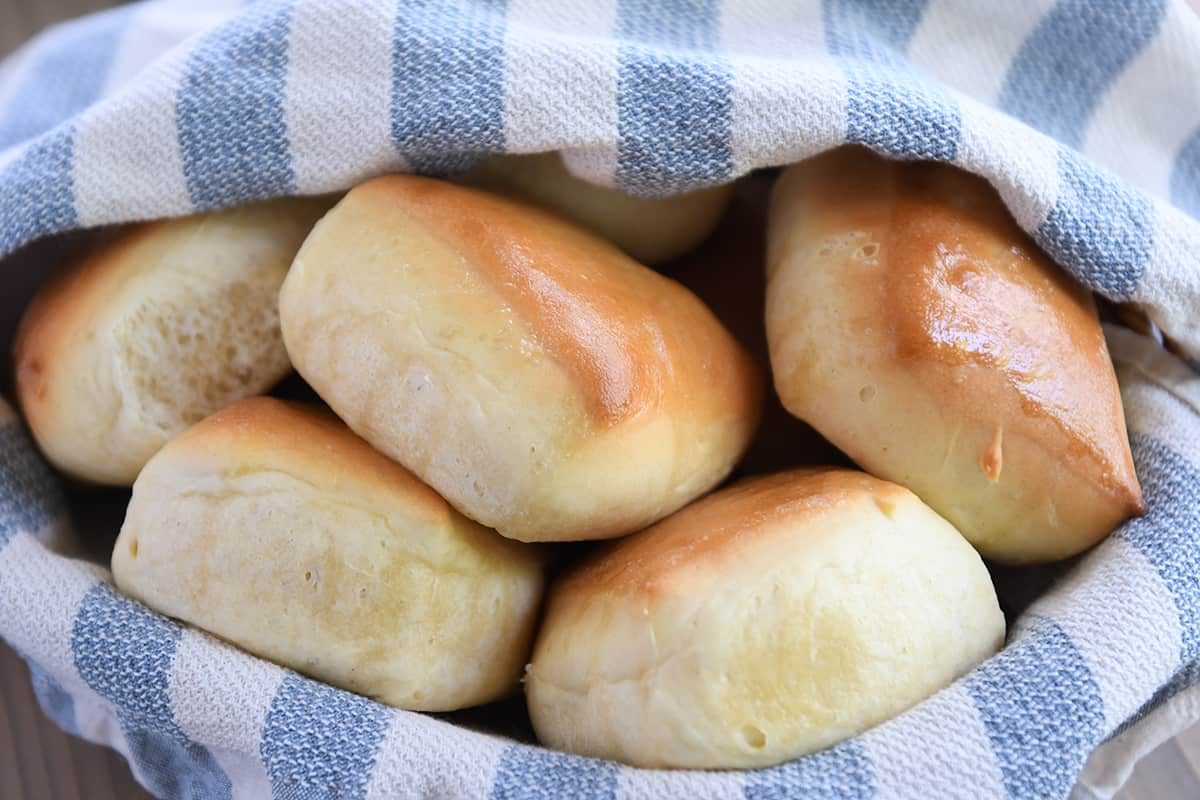 Copycat Texas Roadhouse Rolls