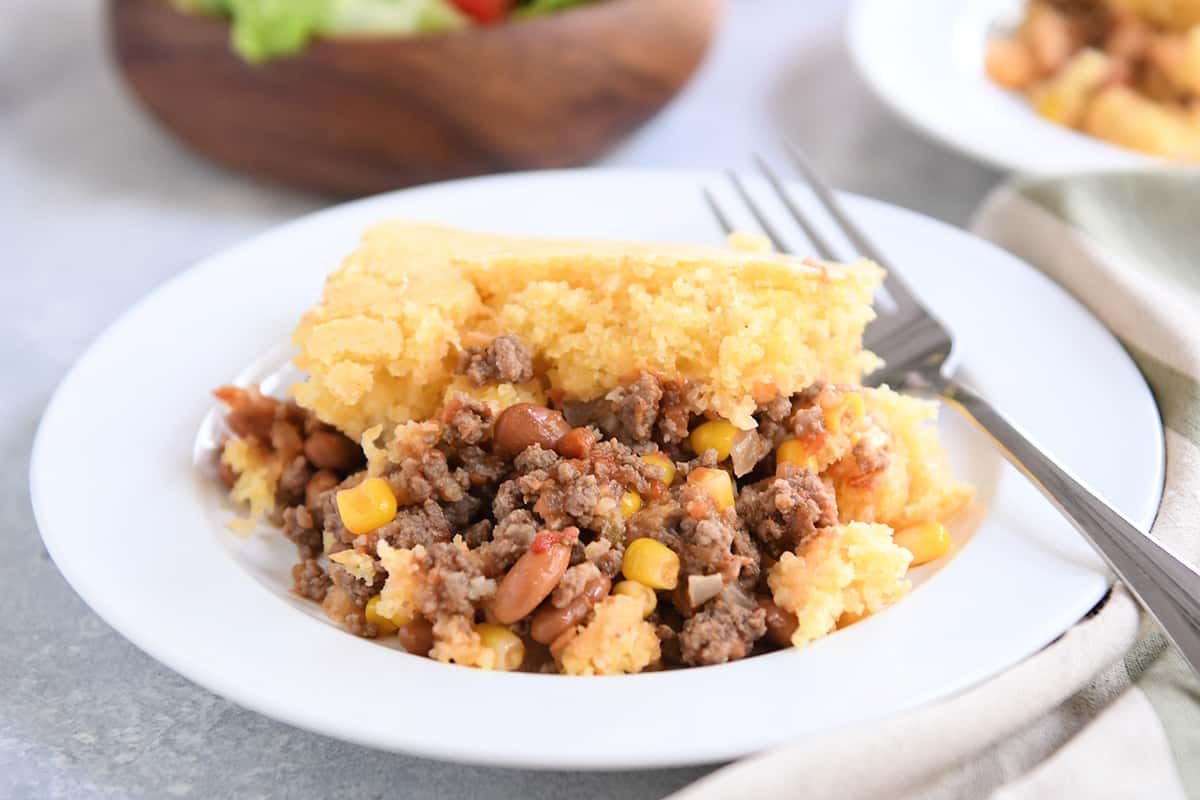 Cowboy Dinner {Cornbread Beef and Bean Casserole}