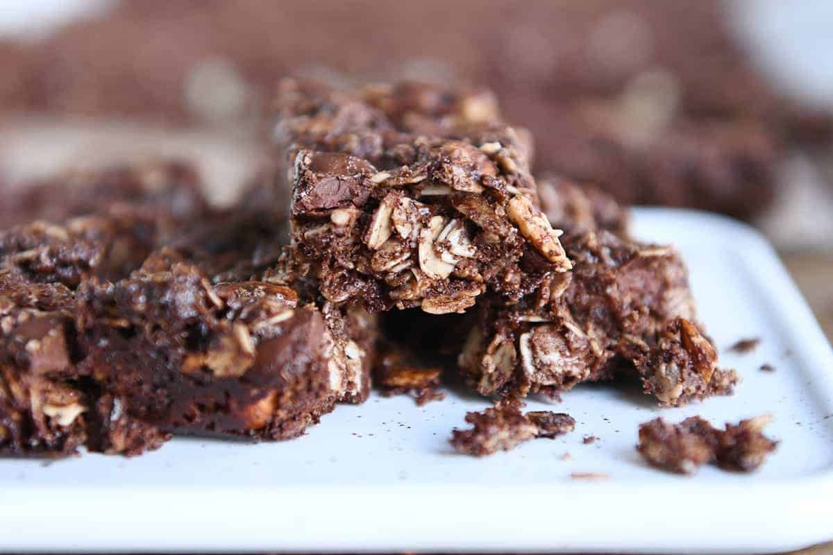 Dark Chocolate Brownie Granola Bars