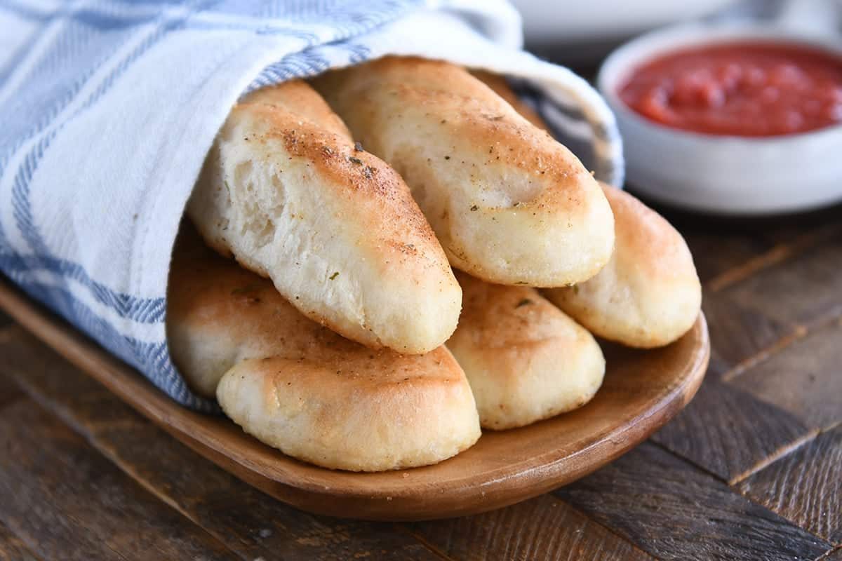 Divine 1-Hour Breadsticks