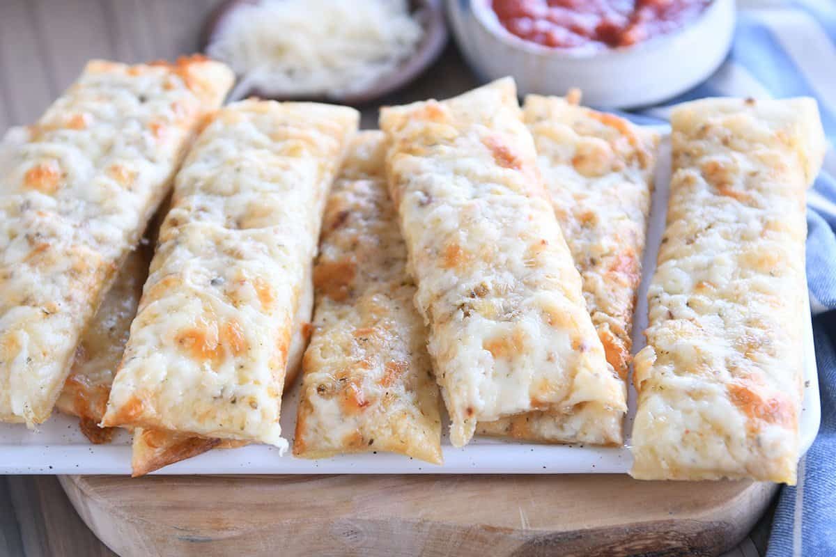 Easy Cheesy Breadsticks