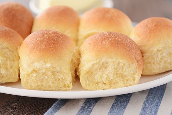 Buttery Fluffy Cornmeal Dinner Rolls