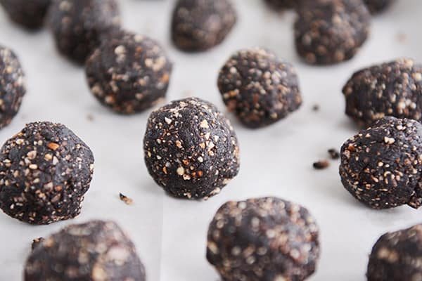 Healthy Dark Chocolate Almond Joy Bites
