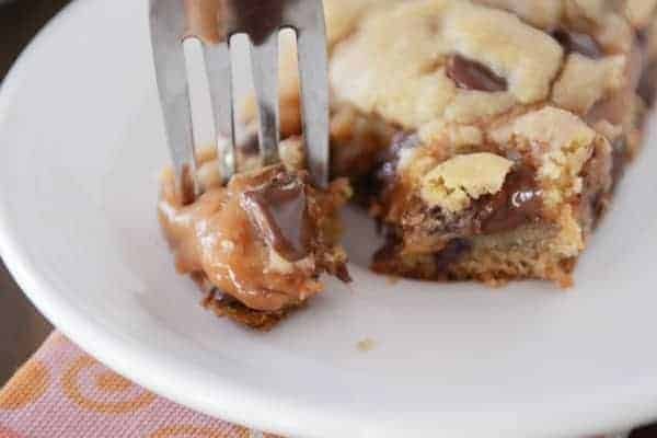 Peanut Butter Caramel Chocolate Chip Cookie Bars