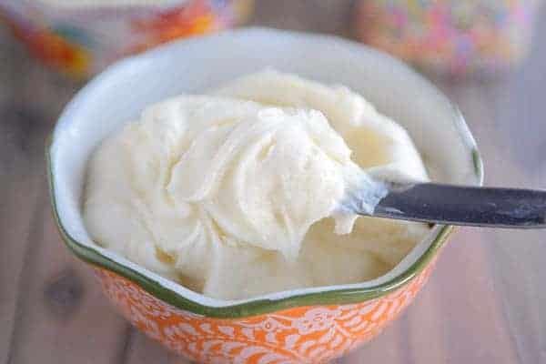 The Best Vanilla Buttercream Frosting