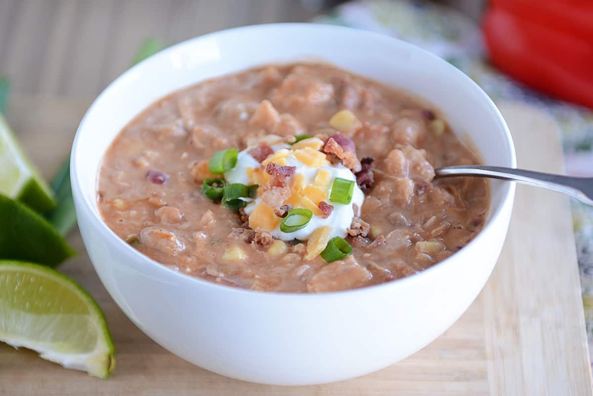 Slow Cooker Jalapeno Popper White Bean Chili