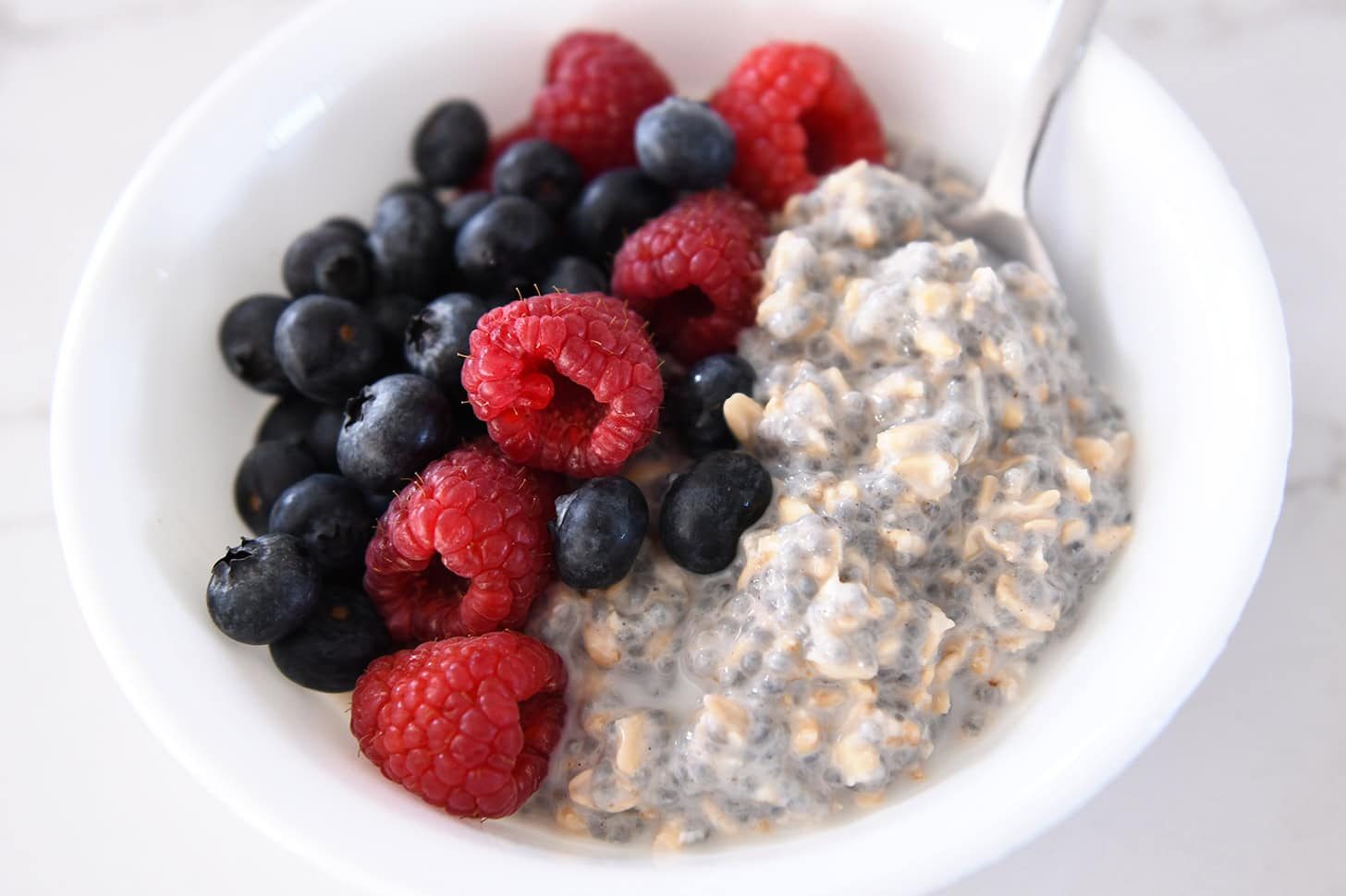 The Best Overnight Chia Oats