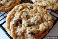 Comforting Whole Wheat Oatmeal Chocolate Chip Cookies