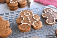 Pillowy Soft Chewy Gingerbread