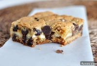 Choc-Chip Cheesecake Dream Bars