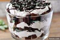 Ultimate Mint Oreo Trifle with Fudge Brownie Layers and Creamy Mint Swirl