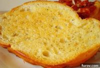 Effortless Golden Garlic Bread Perfection