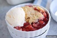 Sweet Summer Strawberry Cobbler