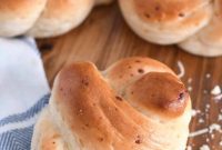 Simple Parmesan Garlic Knots