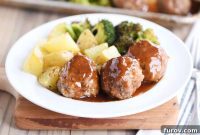 One-Pan Sweet & Sour Meatballs, Roasted Potatoes & Broccoli