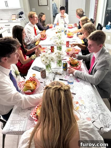 Group of high school students dressed up for Homecoming