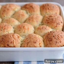 Easy Italian Asiago Bubble Bread