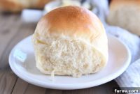 Pillowy Soft Dinner Rolls