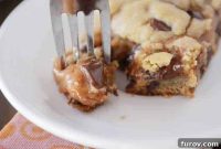 Choc-Chip PB Caramel Blondies