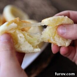 Simple Cheesy Brazilian Pao de Queijo 5 Mini Brazilian Cheese Bread