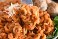 One-Pot Zucchini Pasta in Savory Tomato Sauce
